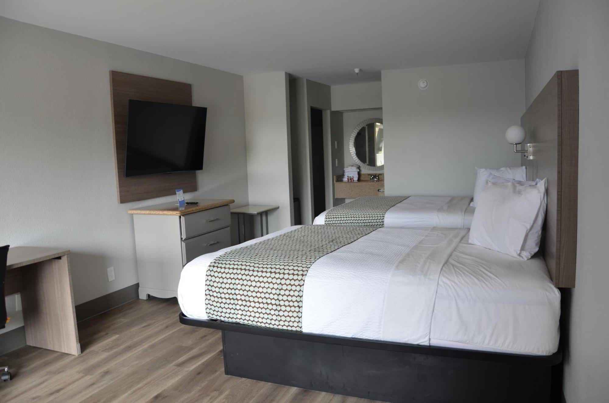 Baymont Inn & Suites Covington Room photo