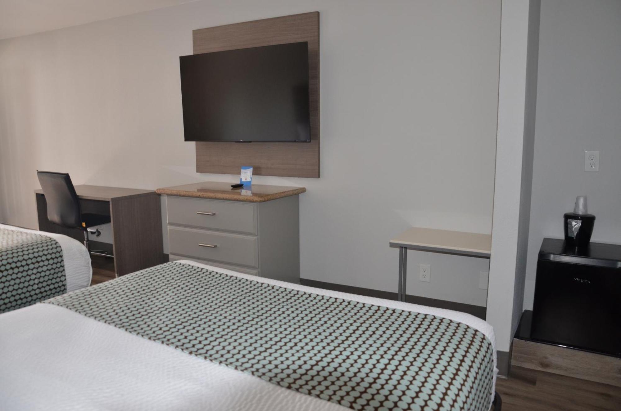 Baymont Inn & Suites Covington Room photo